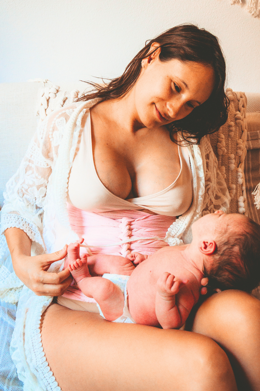 Postpartum Belly Wrap While Breastfeeding: Is It Safe?